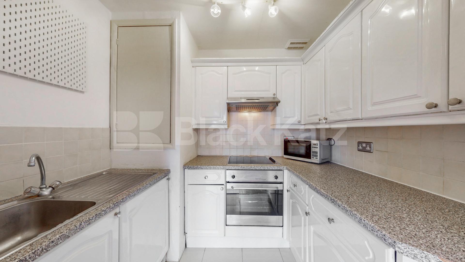 Modern Apartment Sinclair Gardens, Shepherds Bush